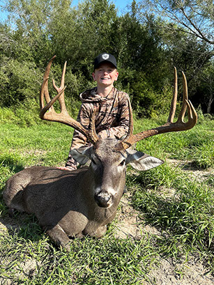 Texas Trophy Whitetail Hunt